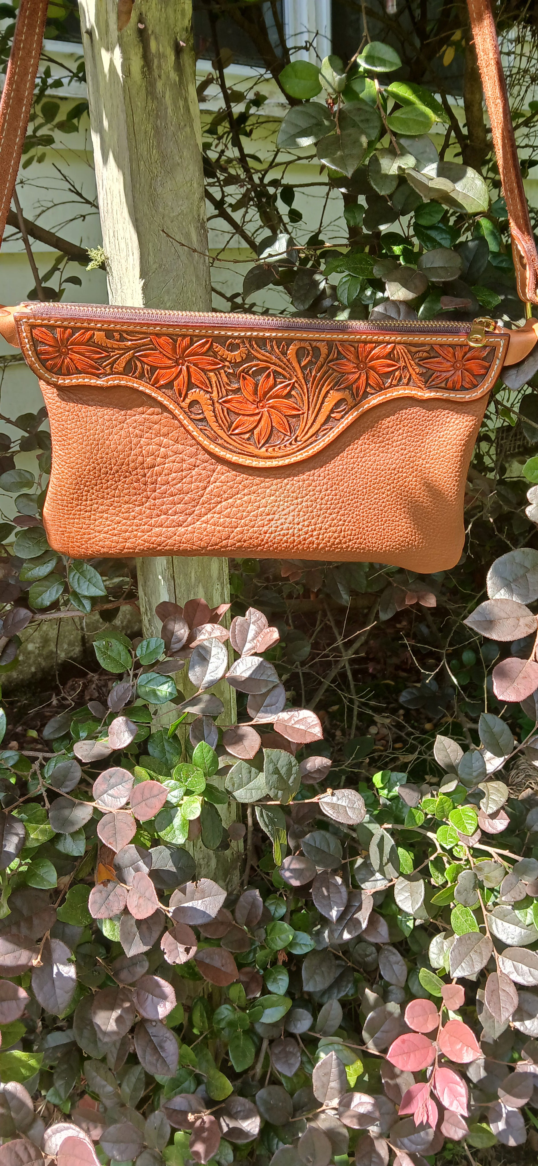 Crossbody purse (flower tooling)